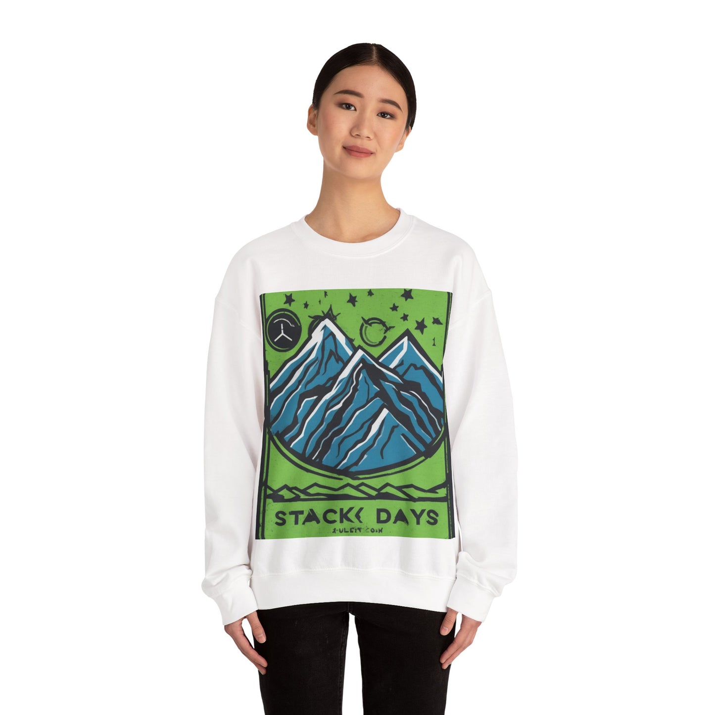 boostlete-pr-season-icon-mountain-grainy-badge-0154 — Unisex Heavy Blend Crewneck Sweatshirt (Gildan)