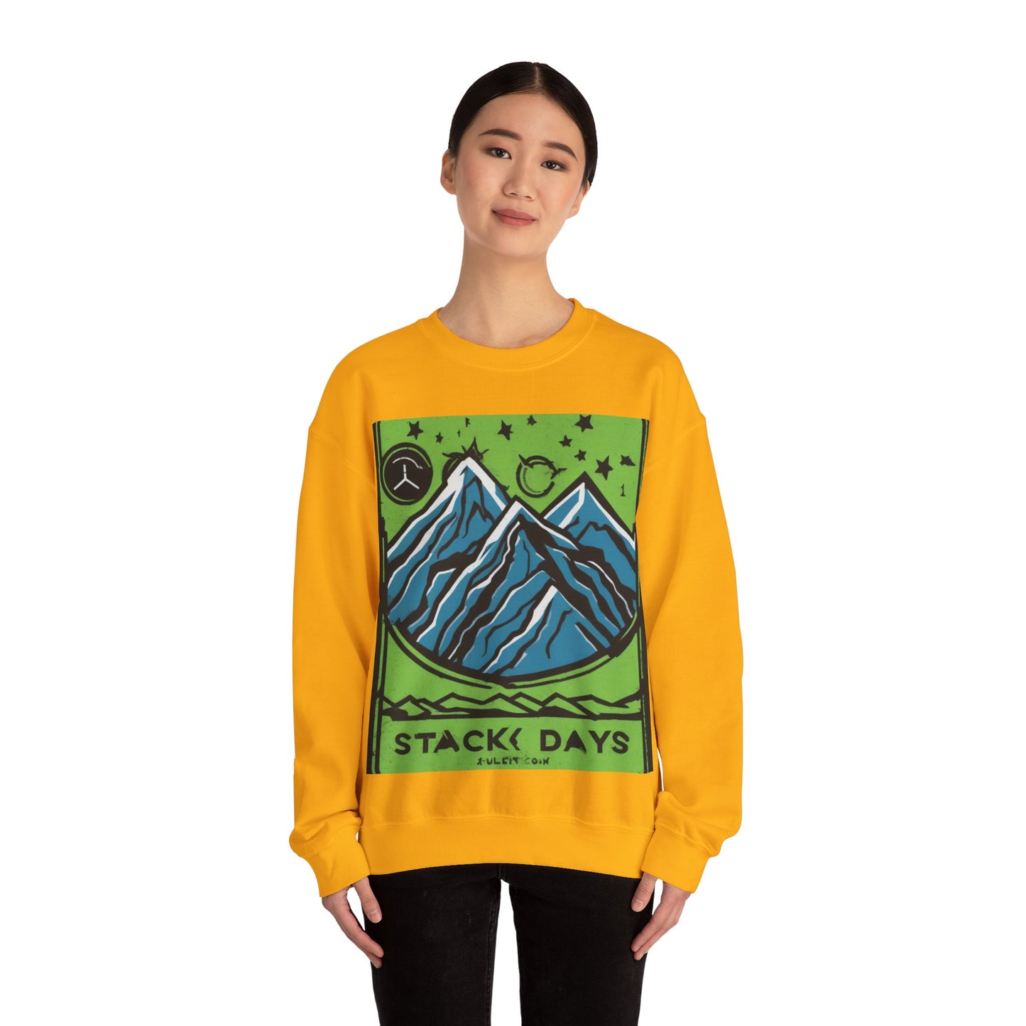 boostlete-pr-season-icon-mountain-grainy-badge-0154 — Unisex Heavy Blend Crewneck Sweatshirt (Gildan)