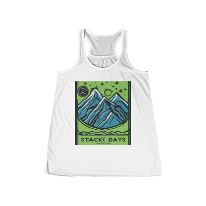 boostlete-pr-season-icon-mountain-grainy-badge-0154 — Women's Flowy Racerback Tank (B+C 8800)