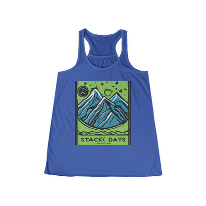 boostlete-pr-season-icon-mountain-grainy-badge-0154 — Women's Flowy Racerback Tank (B+C 8800)