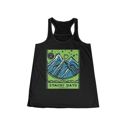 boostlete-pr-season-icon-mountain-grainy-badge-0154 — Women's Flowy Racerback Tank (B+C 8800)