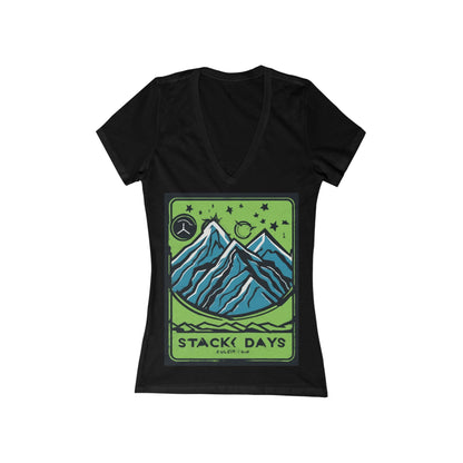 boostlete-pr-season-icon-mountain-grainy-badge-0154 — Women's Deep V-Neck Tee (B+C 6035)