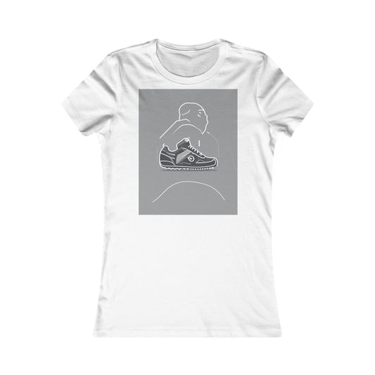 boostlete-boost-mode-icon-sneaker-offset-vector-0166 — Women's Favorite Tee (B+C 6004)