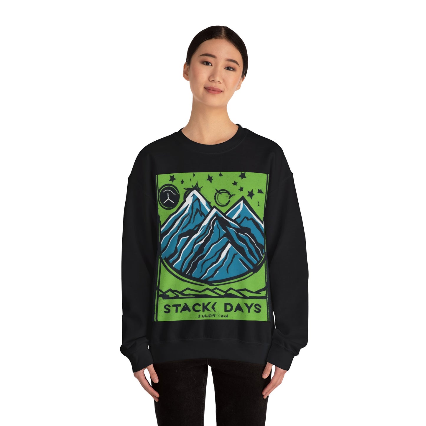 boostlete-pr-season-icon-mountain-grainy-badge-0154 — Unisex Heavy Blend Crewneck Sweatshirt (Gildan)